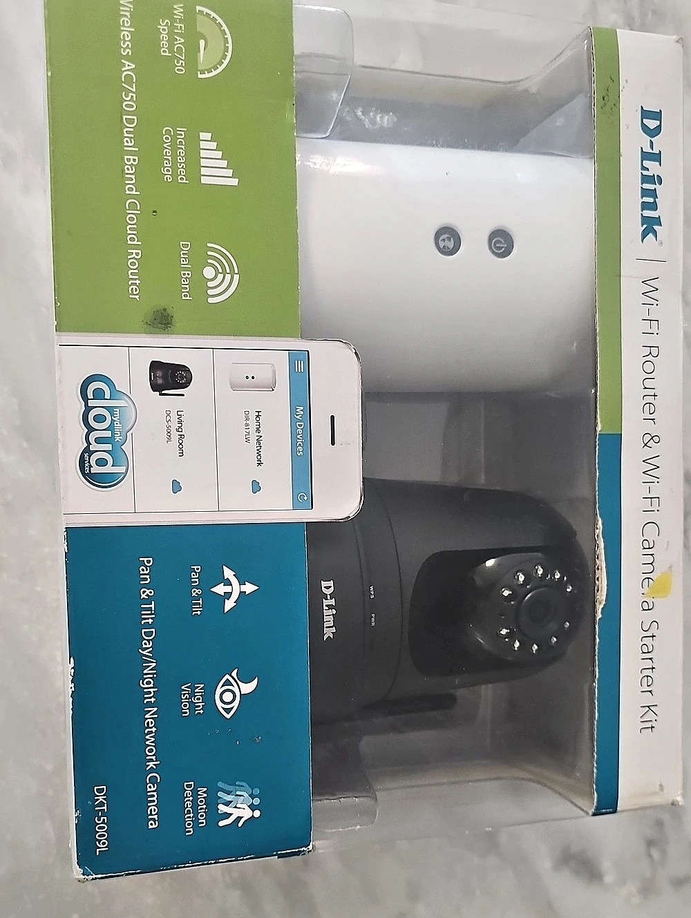D-Link Wi-Fi Router & Wi-Fi Camera Starter Kit AC750 Wi-Fi Router & Camera Kit